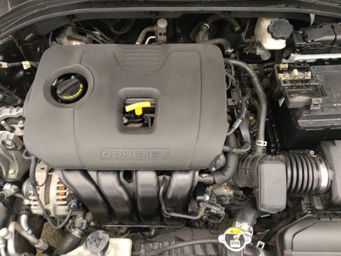 Used 2019 Hyundai Elantra SEL image 30