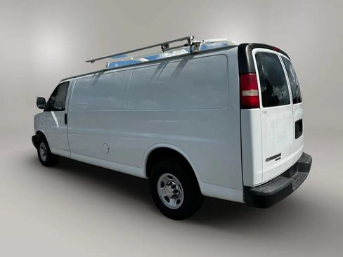 Used 2012 Chevrolet Express 2500 Extended RWD image 7