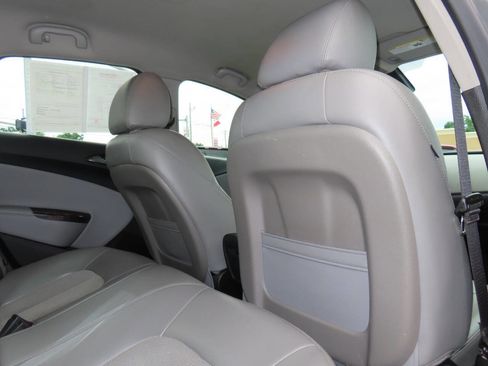 Used 2013 Buick Verano FWD image 37