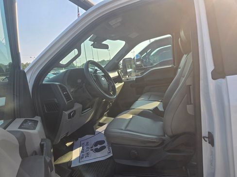 Used 2022 Ford F250 XL w/ Power Equipment Group RWD image 7