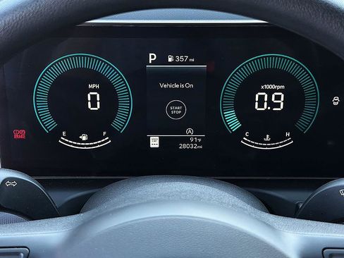 Certified 2025 Hyundai Tucson SEL FWD image 12