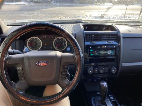 Used 2011 Ford Escape Limited image 13