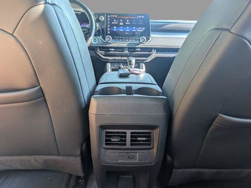 Used 2024 Chevrolet Colorado LT w/ LT Convenience Package III RWD image 33