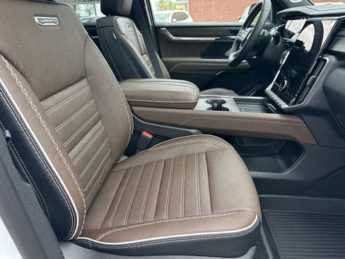 New 2026 GMC Acadia Denali Ultimate w/ LPO, Floor Liner Package AWD/4WD image 14