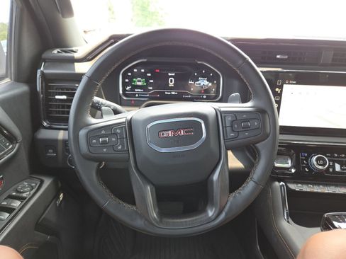 Used 2024 GMC Sierra 1500 AT4 w/ Technology Package AWD/4WD image 31