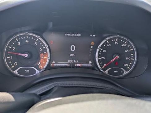 Used 2017 Jeep Renegade Limited AWD/4WD image 8