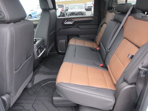 New 2026 Chevrolet Silverado 3500 High Country w/ High Country Premium Package AWD/4WD image 15