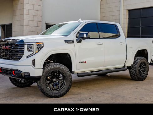 Used 2024 GMC Sierra 1500 AT4 w/ Technology Package image 5