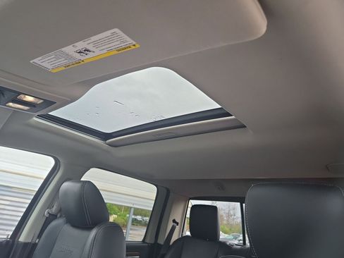 Used 2013 RAM 1500 Laramie w/ Convenience Group image 23