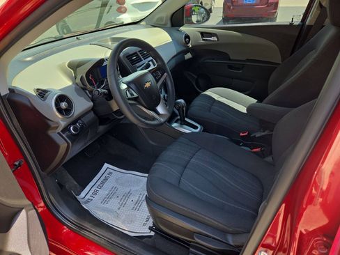 Used 2014 Chevrolet Sonic LT FWD image 8