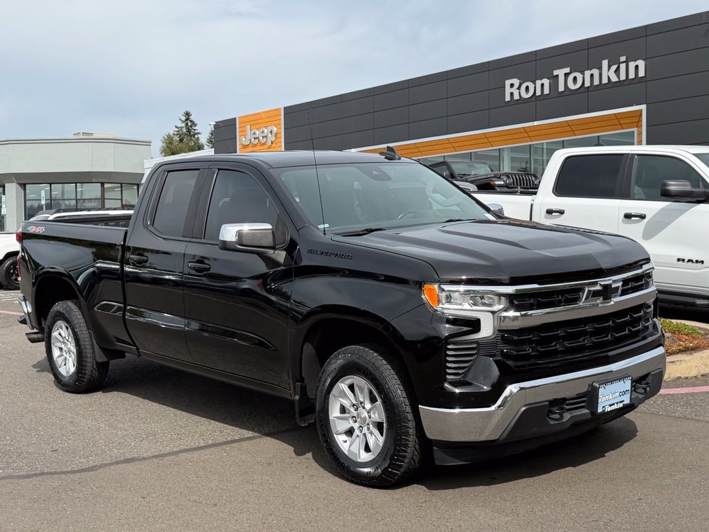 Used 2023 Chevrolet Silverado 1500 LT w/ LPO, Dark Essentials Package AWD/4WD image 2