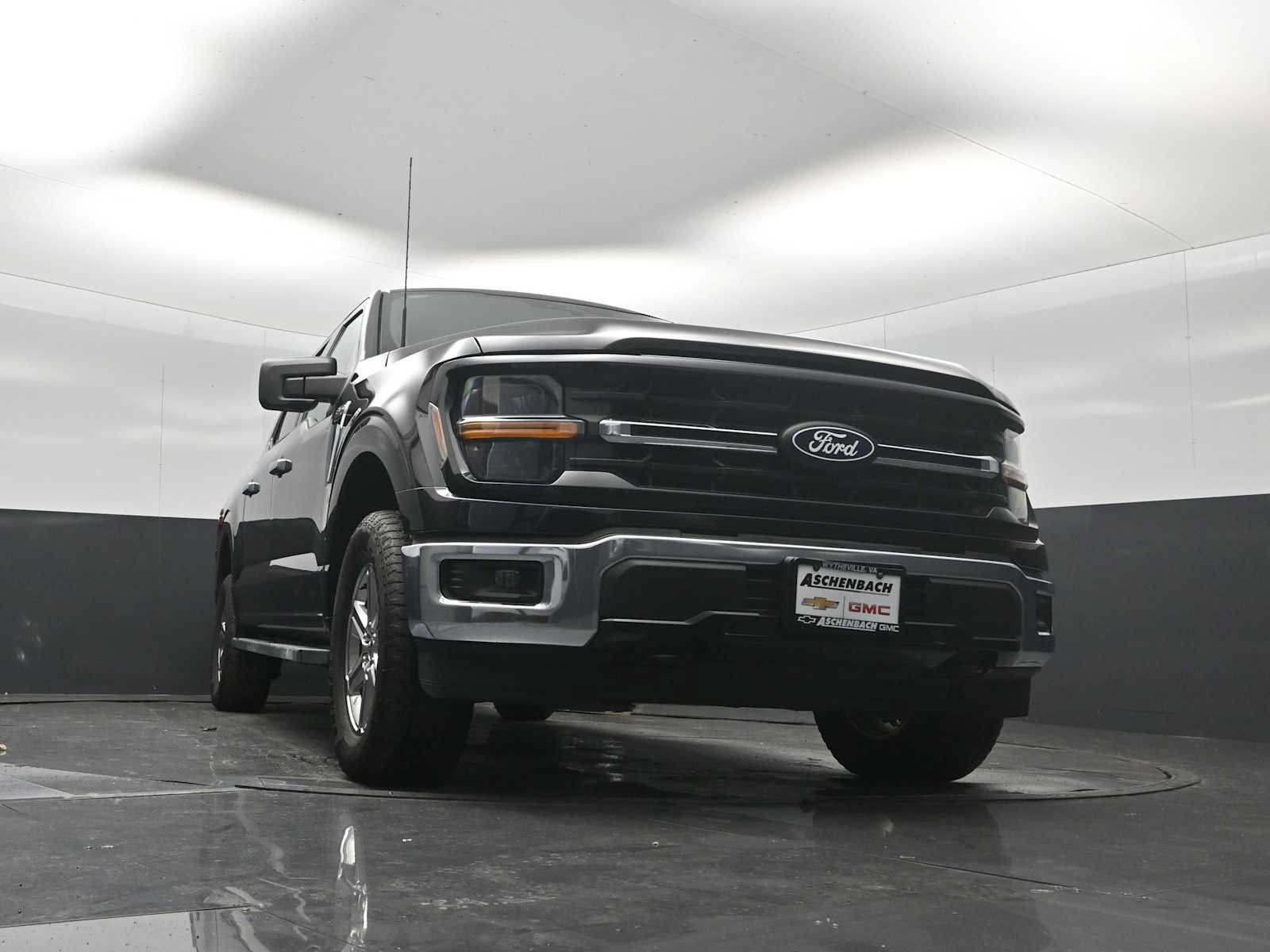 Used 2025 Ford F150 XLT w/ Equipment Group 301A Standard AWD/4WD image 19
