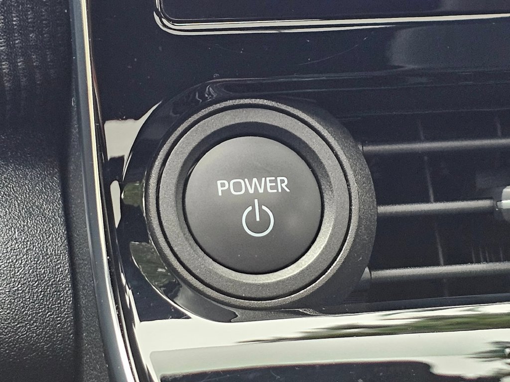 Certified 2023 Subaru Solterra AWD image 34