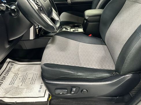 Used 2015 Toyota 4Runner SR5 AWD/4WD image 13
