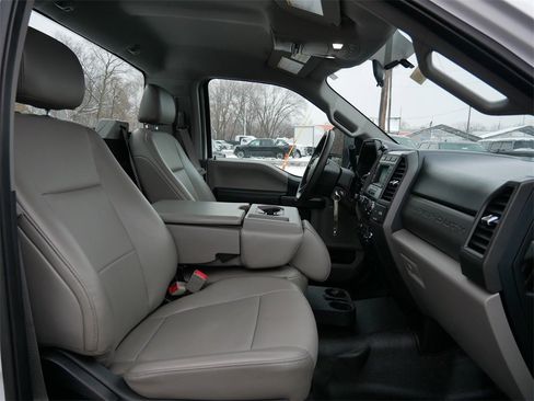 Certified 2019 Ford F250 XL w/ XL Value Package image 8