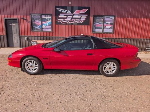 Used 1995 Chevrolet Camaro Z28 image 1
