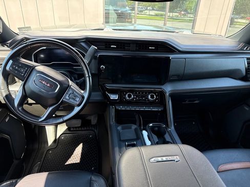 Used 2024 GMC Sierra 2500 AT4 w/ AT4 Preferred Package AWD/4WD image 26