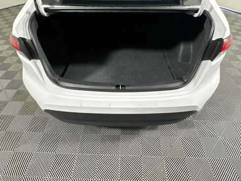 Used 2025 Toyota Corolla LE FWD image 30