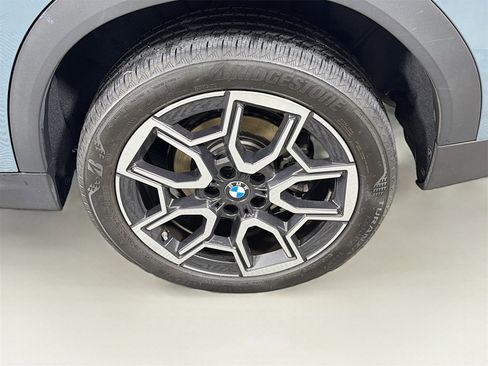 Used 2024 BMW X2 xDrive28i w/ Premium Package image 32