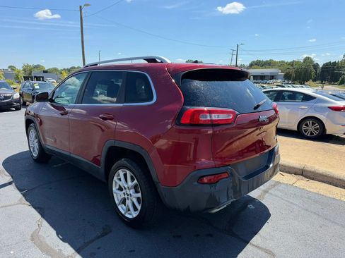 Used 2016 Jeep Cherokee Latitude FWD image 5