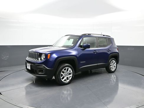 Used 2018 Jeep Renegade Latitude image 10