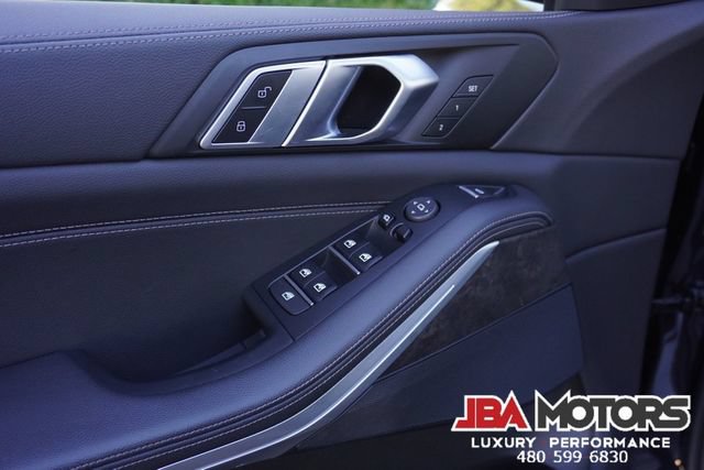 Used 2022 BMW X5 xDrive40i w/ M Sport Package AWD/4WD image 85