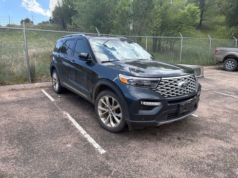 Used 2023 Ford Explorer Platinum w/ Technology Package AWD/4WD image 4