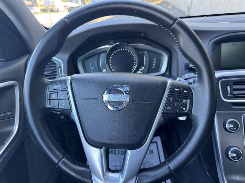 Used 2014 Volvo S60 T5 FWD image 10