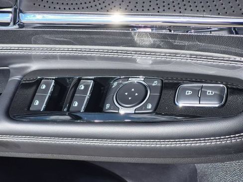 Certified 2024 Lincoln Corsair AWD image 15