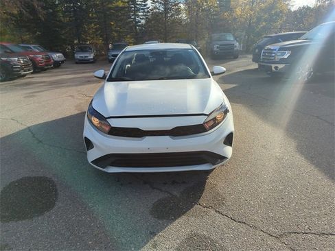 Used 2023 Kia Forte LXS image 2