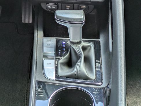 Used 2022 Hyundai Elantra SEL w/ Convenience + Premium Package FWD image 15