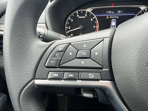 Used 2025 Nissan Altima 2.5 SV FWD image 23