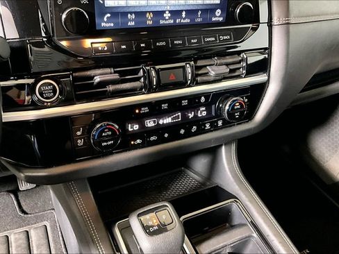 Used 2023 Nissan Pathfinder Platinum w/ Lighting Package (N93) FWD image 26