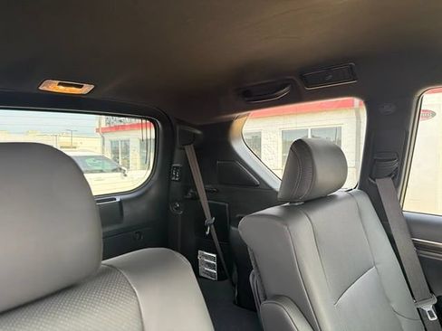 Certified 2023 Lexus GX 460 Premium w/ Accessory Package AWD/4WD image 15