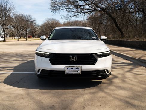 Used 2025 Honda Accord EX-L image 3