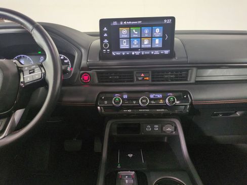Certified 2023 Honda Pilot TrailSport image 21