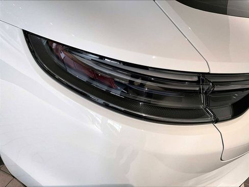 Used 2023 Porsche Panamera Platinum Edition image 33