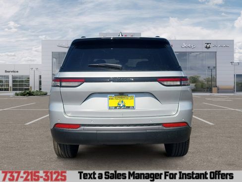 New 2026 Jeep Grand Cherokee Limited w/ Limited Altitude Package RWD image 4