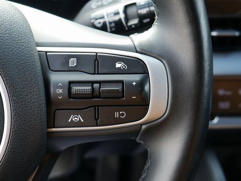 Used 2023 Kia Sportage EX image 18