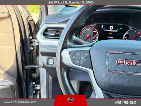 Used 2020 GMC Acadia SLT w/ Driver Alert Package II FWD image 24