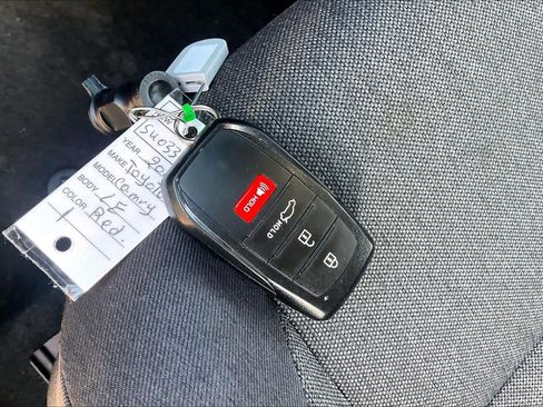 Used 2025 Toyota Camry LE FWD image 14