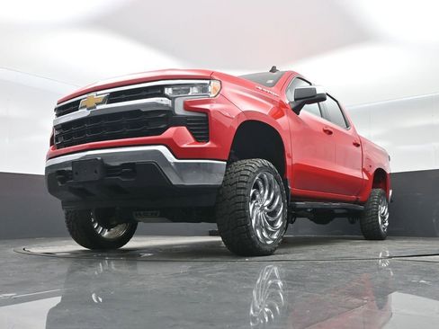 Used 2022 Chevrolet Silverado 1500 LT image 25