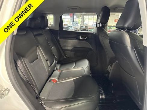 Used 2022 Jeep Compass Latitude AWD/4WD image 39