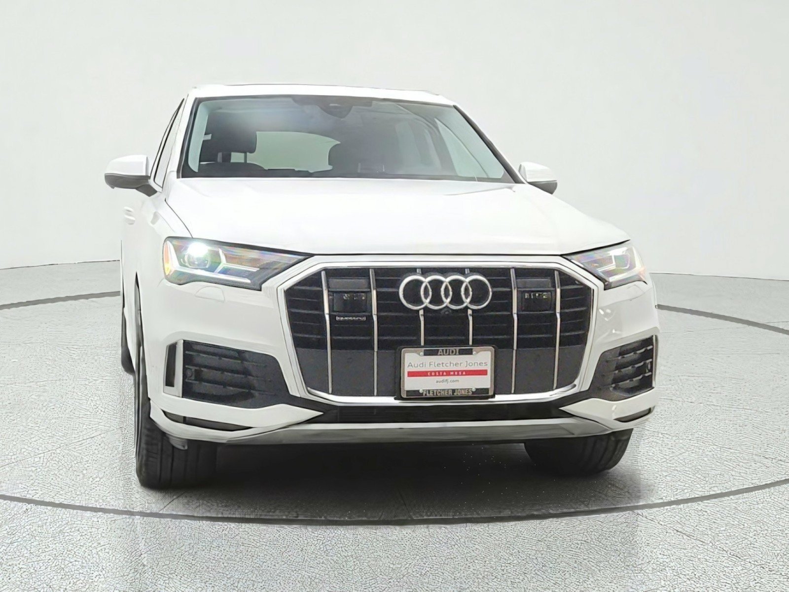 Used 2023 Audi Q7 2.0T Premium w/ Convenience Package AWD/4WD image 2