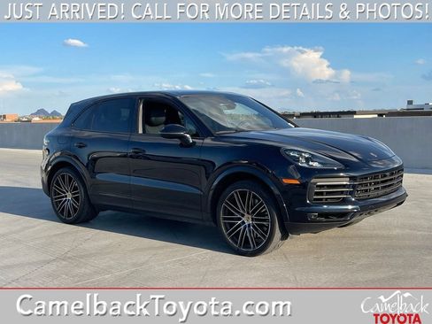 Used 2022 Porsche Cayenne AWD/4WD image 1