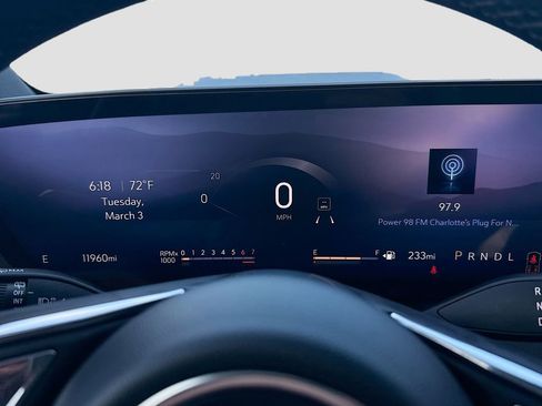 Used 2025 Buick Enclave Preferred image 12