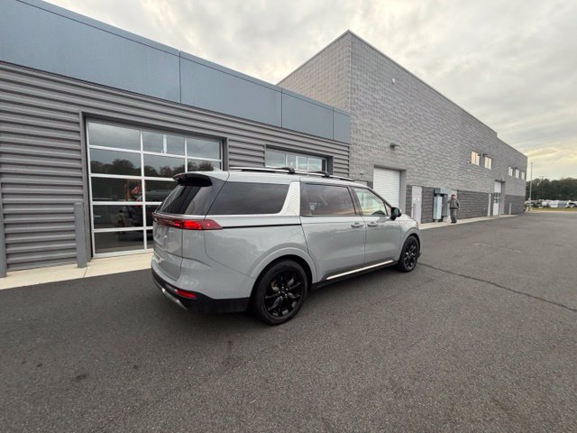 Used 2024 Kia Carnival SX FWD image 7