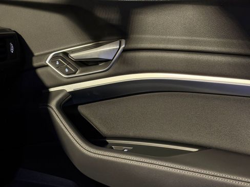 Used 2021 Audi e-tron Premium w/ Black Optic Package image 24