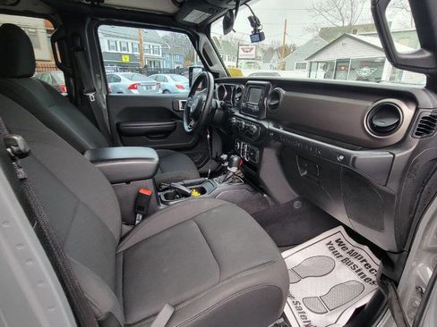 Used 2018 Jeep Wrangler Unlimited Sport S image 14
