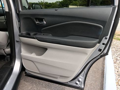 Used 2022 Honda Pilot Touring image 37